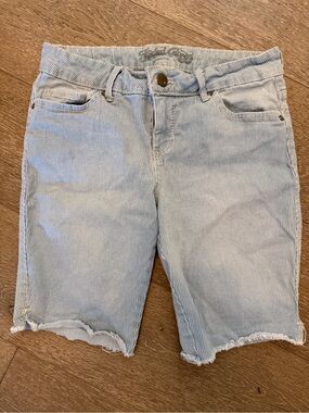 Women’s Faded Glory Railroad Striped Frayed Hem Bermuda Denim Jean Shorts Size 6